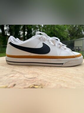 Nike Court Legacy Next Nature Women Size 7.5